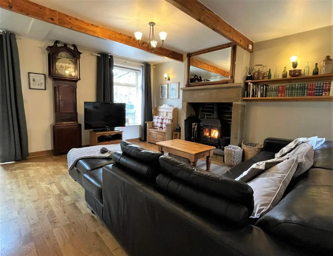 Mulberry Cottage With Wood Burner, Garden And Easy Parking Haworth